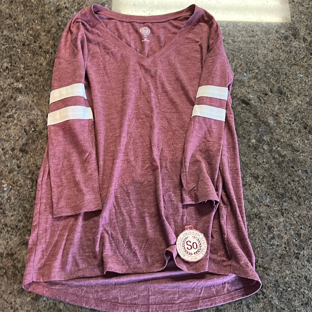 3/4 length sleeve shirt